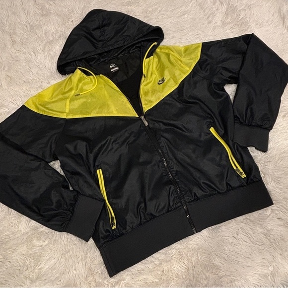Nike Windrunner Zip Up Hooded Jacket in Yellow and Black Size Large - Picture 4 of 15